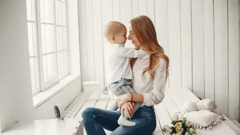 Madre con vaqueros Madre con vaqueros