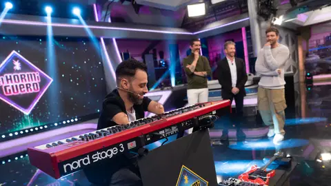 El Hormiguero recibe a Johnatha Bastos, un músico capaz de tocar múltiples instrumentos pese a no tener brazos El Hormiguero recibe a Johnatha Bastos, un músico capaz de tocar múltiples instrumentos pese a no tener brazos