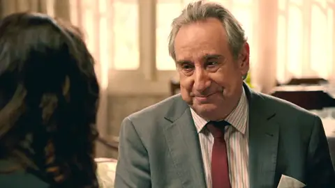 Don Pedro se convierte en el nuevo director de Perfumerías De la Reina tras la dimisión de Joaquín Don Pedro se convierte en el nuevo director de Perfumerías De la Reina tras la dimisión de Joaquín