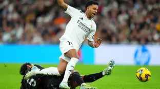 La acción entre Tapia y Rodrygo que terminó en el tercer gol del Real Madrid La acción entre Tapia y Rodrygo que terminó en el tercer gol del Real Madrid
