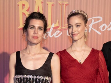 Carlota Casiraghi y Beatrice Borromeo en el Baile de la Rosa 2025