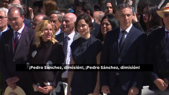 Isabel D&iacute;az Ayuso, jura bandera Alcobendas
