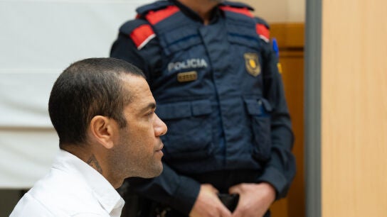 Dani Alves testificando en el juicio por un delito de agresi&oacute;n sexual