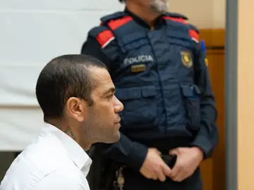 Dani Alves testificando en el juicio por un delito de agresión sexual Dani Alves testificando en el juicio por un delito de agresión sexual