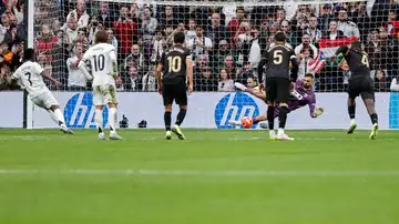 La parada de Mamardashvili a Vinícius La parada de Mamardashvili a Vinícius