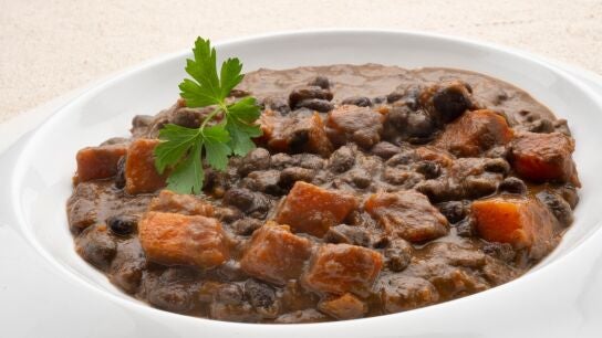 Potaje de alubias negras con calabaza