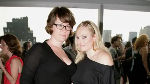 E.A. Hanks y Megan McCain E.A. Hanks y Megan McCain