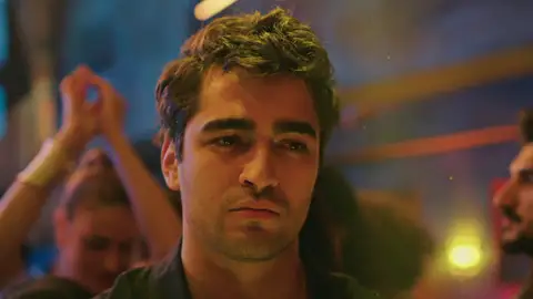 Ferit vuelve a su peor versión: protagoniza un escándalo en una discoteca mientras piensa en Seyran Ferit vuelve a su peor versión: protagoniza un escándalo en una discoteca mientras piensa en Seyran