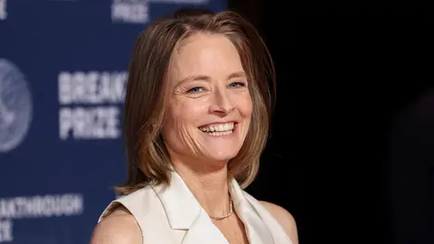 Jodie Foster en los Premios The Breakthrough en Santa Monica Jodie Foster en los Premios The Breakthrough en Santa Monica