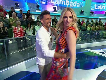 Teresa Baca y Chema Mart&iacute;nez suben la temperatura bailando &lsquo;La lambada&rsquo; en Pasapalabra