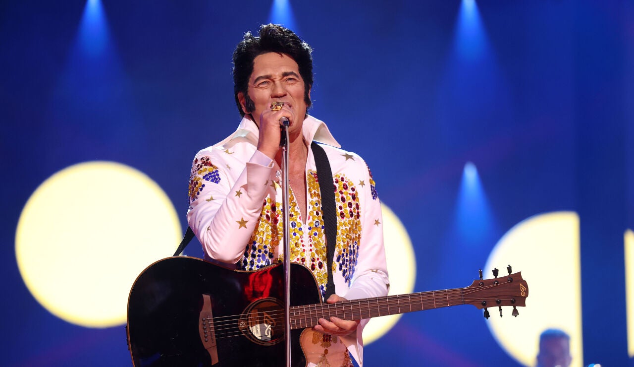 Bert&iacute;n Osborne nos hace viajar a los setenta con Elvis Presley y su 'Burning love'