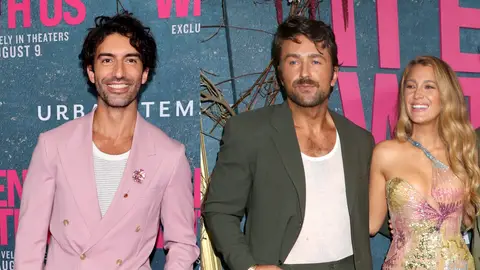 Justin Baldoni, Brandon Sklenar y Blake Lively Justin Baldoni, Brandon Sklenar y Blake Lively
