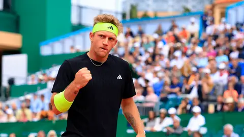 Alejandro Davidovich celebra un punto ante Alexei Popyrin en Montecarlo este viernes Alejandro Davidovich celebra un punto ante Alexei Popyrin en Montecarlo este viernes