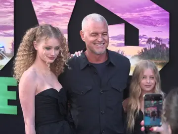 Eric Dane con sus hijas Eric Dane con sus hijas