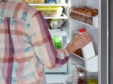 Guardar leche en la nevera Guardar leche en la nevera