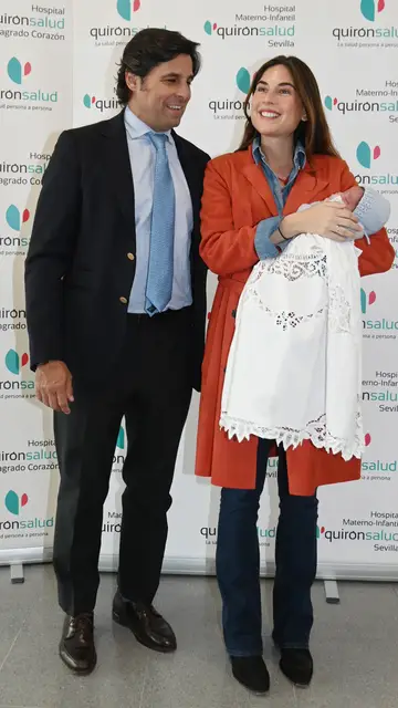 Fran Rivera y Lourdes Montes, con su hijo Nicolás Fran Rivera y Lourdes Montes, con su hijo Nicolás