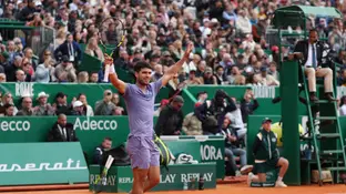 Carlos Alcaraz celebra su triunfo en la final del Masters 1000 de Montecarlo Carlos Alcaraz celebra su triunfo en la final del Masters 1000 de Montecarlo