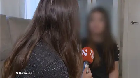 La respuesta de la cuidadora de Torrejón de Ardoz cuando una madre la increpa La respuesta de la cuidadora de Torrejón de Ardoz cuando una madre la increpa