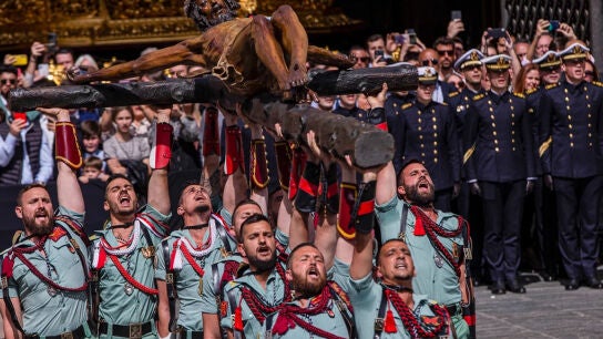 A3 Noticias 1 (17-04-25) M&aacute;laga vive uno de sus momentos &aacute;lgidos de la Semana Santa con el desembarco de la Legi&oacute;n