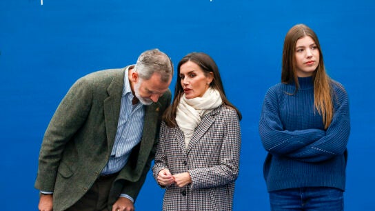El rey Felipe, la reina Letizia y la infanta Sof&iacute;a en los Premios Princesa de Asturias 2024