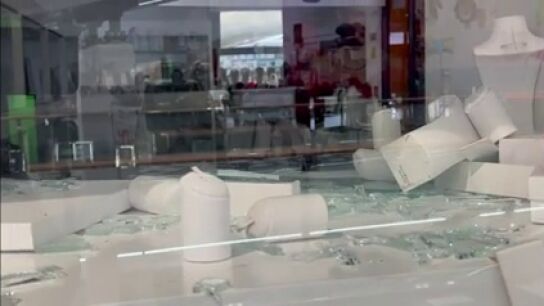 As&iacute; dejaron los atracadores la joyer&iacute;a del centro comercial 'El Mirador' en Las Palmas