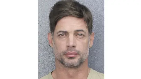 William Levy tras ser detenido por la policía William Levy tras ser detenido por la policía