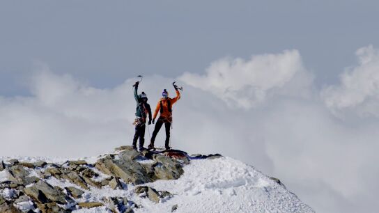 Cumbre en el Eiger, el M&ouml;nch y el Jungfrau en 15 horas