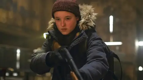 Ellie (Bella Ramsey) en la temporada 2 de The Last of Us Ellie (Bella Ramsey) en la temporada 2 de The Last of Us