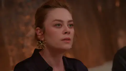 Esta noche, en Renacer: el regalo de Rengin humilla a Bahar y arruina la pedida de mano de Uras y Seren Esta noche, en Renacer: el regalo de Rengin humilla a Bahar y arruina la pedida de mano de Uras y Seren