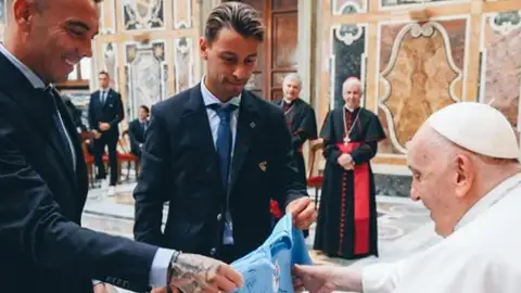 El Papa Francisco recibiendo al Celta en 2023 El Papa Francisco recibiendo al Celta en 2023