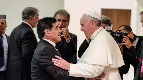 El Papa Francisco y Maradonna El Papa Francisco y Maradonna