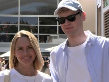 Veronica Blume con su hijo Liam