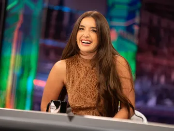 Lola Índigo cuenta cómo es su vida fuera de los escenarios: "Te bajas y la vida sigue" Lola Índigo cuenta cómo es su vida fuera de los escenarios: "Te bajas y la vida sigue"