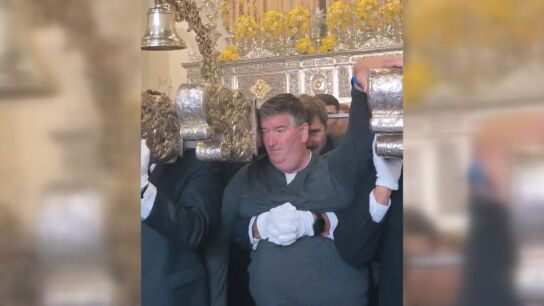Lleva a la Virgen de la Esperanza tras 2 meses en coma