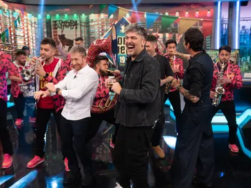 Estopa, la película: el increíble regalo de Marron a los hermanos por sus 25 años de trayectoria Estopa, la película: el increíble regalo de Marron a los hermanos por sus 25 años de trayectoria