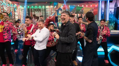 Estopa, la película: el increíble regalo de Marron a los hermanos por sus 25 años de trayectoria Estopa, la película: el increíble regalo de Marron a los hermanos por sus 25 años de trayectoria