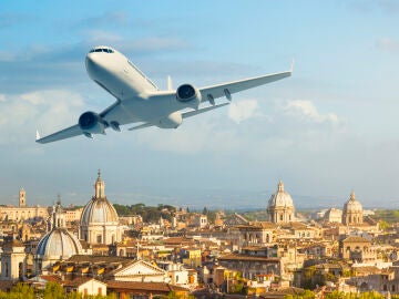 Avión sobre Roma