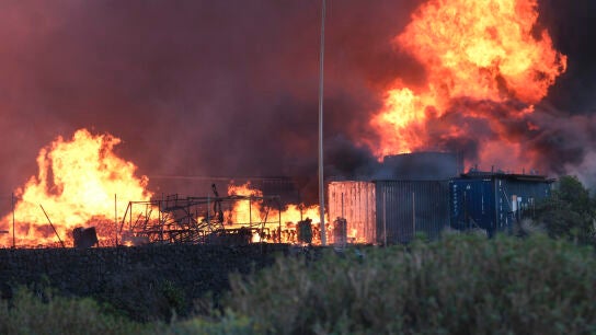 Incendio en el pol&iacute;gono de G&uuml;&iacute;mar, en Tenerife