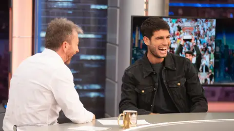 Carlos Alcaraz confiesa su lado más fiestero a Pablo Motos: "A veces más de la cuenta" Carlos Alcaraz confiesa su lado más fiestero a Pablo Motos: "A veces más de la cuenta"