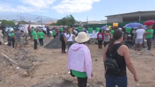 Un millar de vecinos viven en Tenerife bajo la amenaza de perder sus casas construidas en suelo r&uacute;stico 
