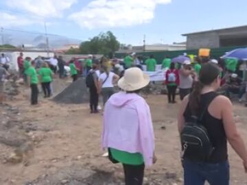 Un millar de vecinos viven en Tenerife bajo la amenaza de perder sus casas construidas en suelo rústico 