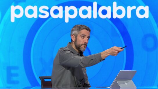 As&iacute; conoci&oacute; Roberto Leal a las dos mascotas de Ana Guerra: &ldquo;Los vi en la barra libre&rdquo;
