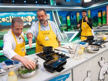 ¡Homenaje a Murcia! Carlos Alcaraz aprende a cocinar por partida doble las recetas de David de Jorge