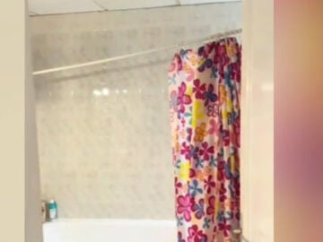 El baño del 'hotel de los horrores'