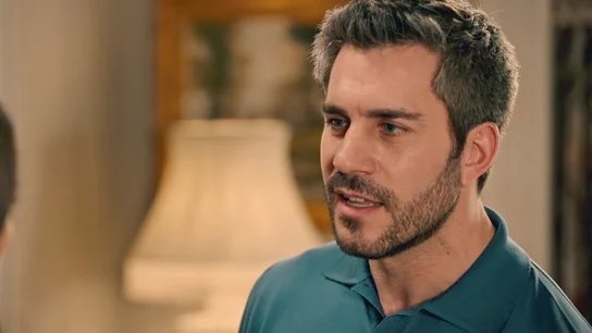 Andrés se enfada con María y Raúl interviene para defenderla: “¿Por qué te metes donde no te llaman?” Andrés se enfada con María y Raúl interviene para defenderla: “¿Por qué te metes donde no te llaman?”