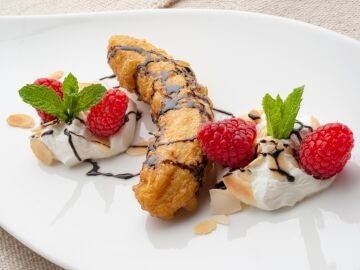 Karlos Argui&ntilde;ano: "Un postre sencillo y casero para comer en familia: pl&aacute;tano frito"