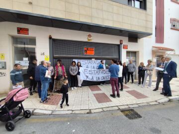 Un centenar de vecinos de Torremolinos al borde del desahucio a pesar de pagar su alquiler durante años