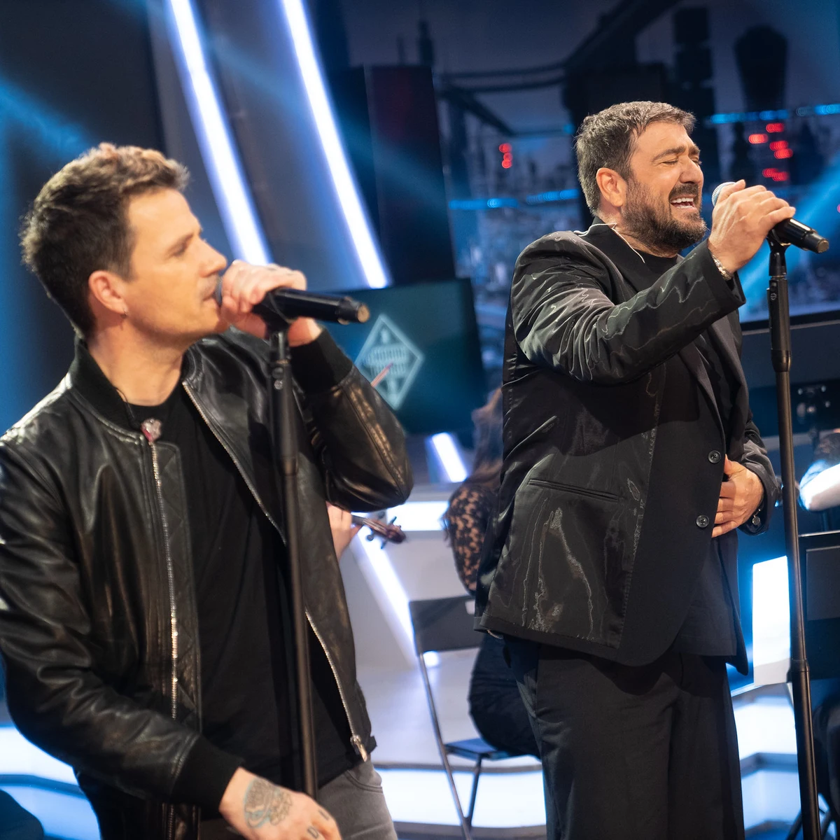 ¡Épico! Antonio Orozco y Dani Martín cantan por primera vez en directo 'Te juro que no hay un segundo que no piense en ti'