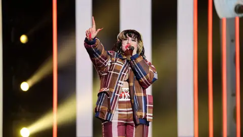 ¿Un tema propio a la vista? Esperansa Grasia sorprende cantando a capella en Tu cara me suena ¿Un tema propio a la vista? Esperansa Grasia sorprende cantando a capella en Tu cara me suena