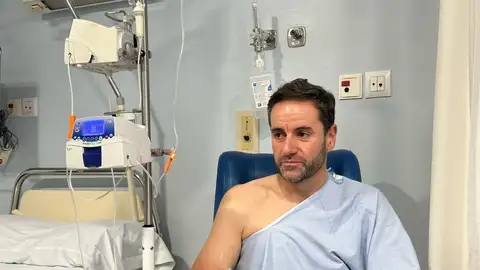 Se quema el esófago al beber agua con gas Se quema el esófago al beber agua con gas